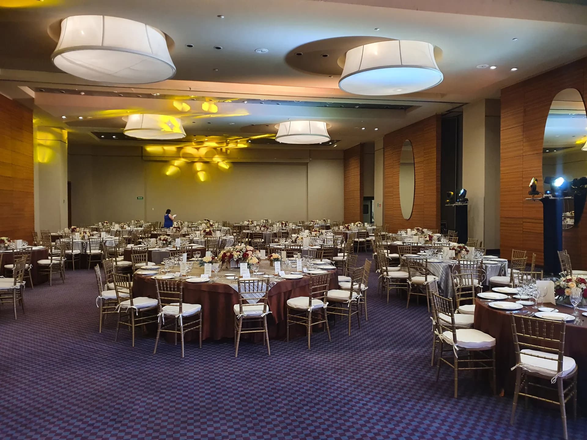 Banquetes Corporativos: Guía para Elegir el Catering Perfecto